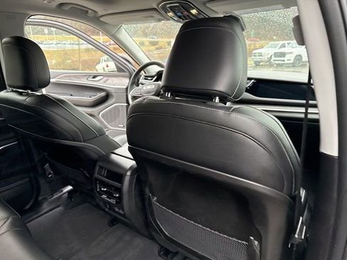 Used 2023 Jeep Grand Cherokee 4WD 4xe w/ Luxury Tech Group II image 28
