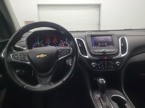 Used 2021 Chevrolet Equinox LT FWD image 22