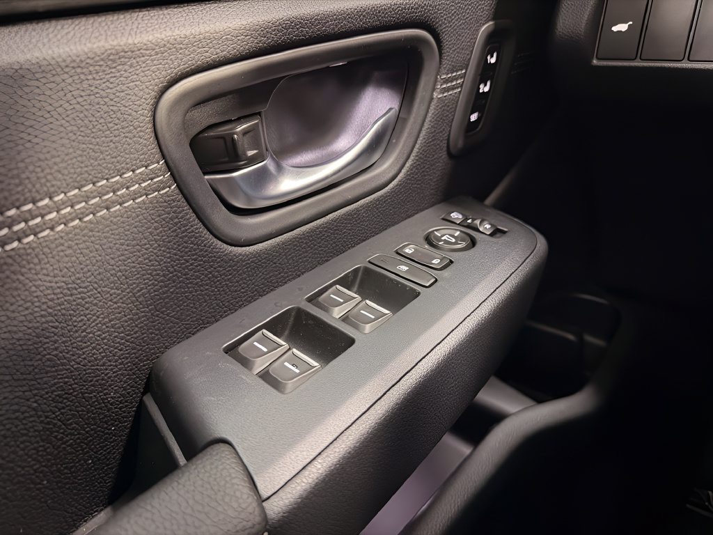 New 2026 Honda Pilot Touring image 13