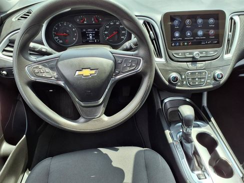 Used 2024 Chevrolet Malibu LT FWD image 10