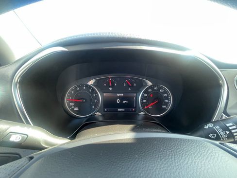 Used 2025 Chevrolet Blazer LT FWD image 12