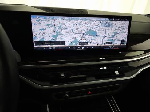 Used 2024 BMW X5 xDrive50e image 25