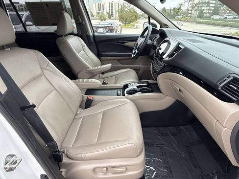 Used 2020 Honda Pilot Elite image 15