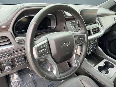 Used 2024 Chevrolet Tahoe Z71 w/ Luxury Package AWD/4WD image 4