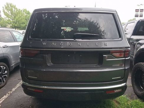 Used 2022 Jeep Wagoneer Series II AWD/4WD image 8