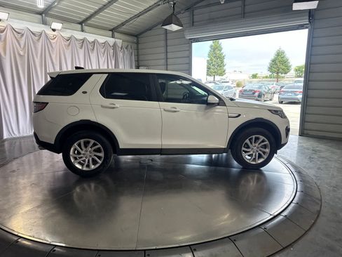 Used 2018 Land Rover Discovery Sport HSE AWD/4WD image 4