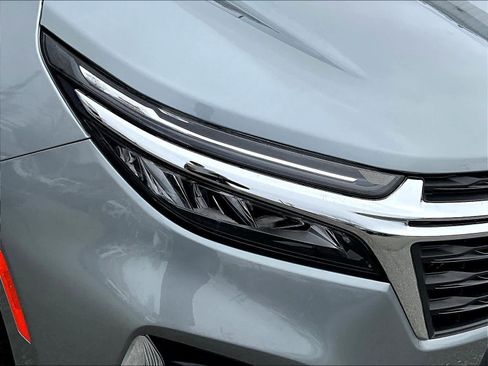 Used 2024 Chevrolet Equinox LT image 31