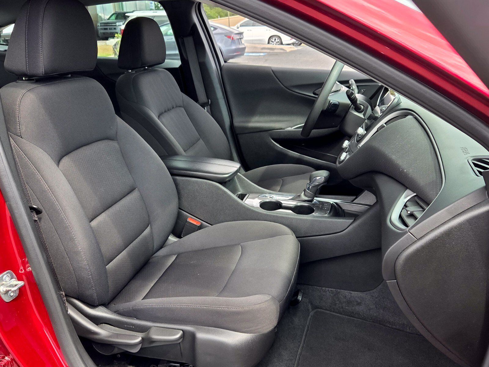 Used 2025 Chevrolet Malibu LT FWD image 17