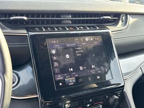 Used 2022 Jeep Grand Cherokee Altitude image 22