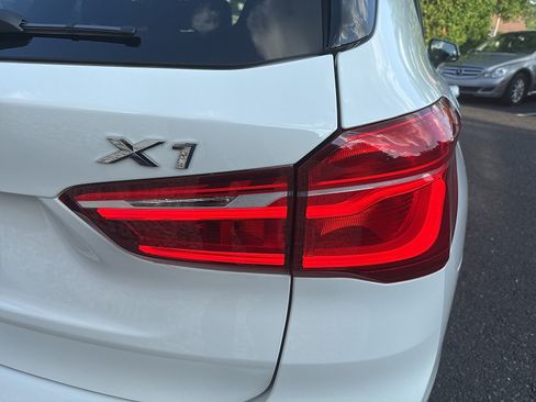 Used 2017 BMW X1 xDrive28i AWD/4WD image 21