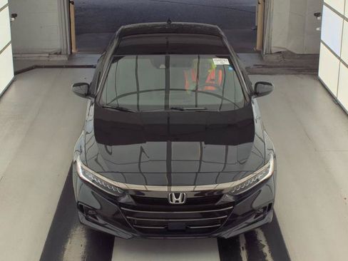 Used 2019 Honda Accord Sport image 2