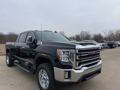 Used 2022 GMC Sierra 2500 SLT w/ SLT Premium Package AWD/4WD image 3