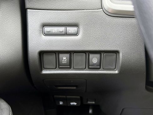 Used 2023 Nissan Murano S AWD/4WD image 15
