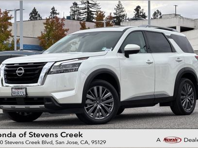 Used 2024 Nissan Pathfinder SL w/ SL Premium Package