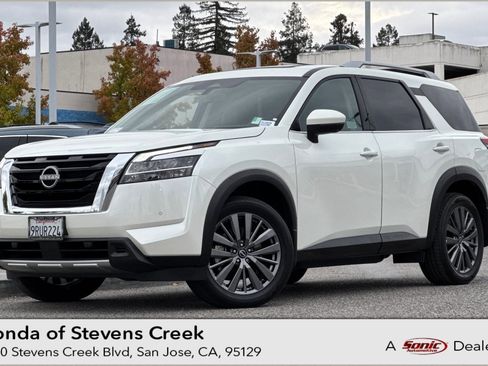 Used 2024 Nissan Pathfinder SL w/ SL Premium Package image 1
