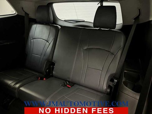 Used 2018 Buick Enclave Premium image 16