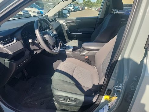 Used 2021 Toyota RAV4 XLE w/ Convenience Package AWD/4WD image 19