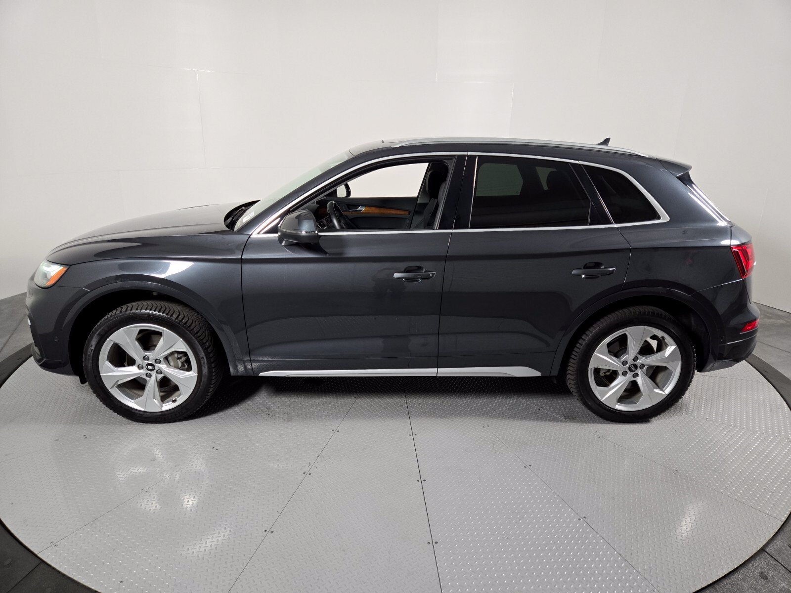 Used 2021 Audi Q5 Prestige AWD/4WD image 34