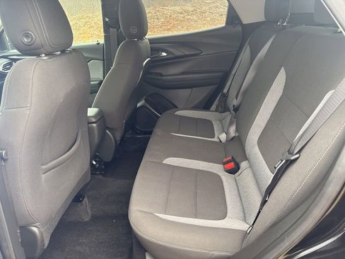 Used 2023 Chevrolet TrailBlazer LT AWD/4WD image 37