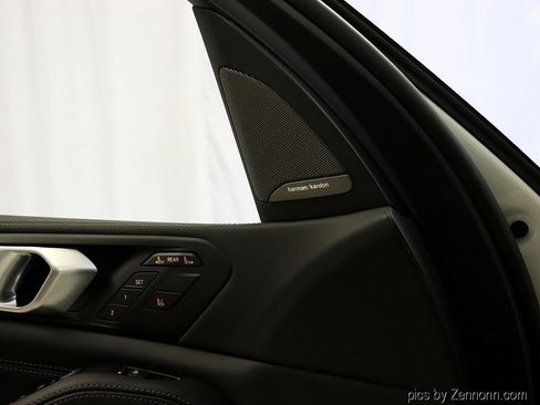 Used 2026 BMW X7 xDrive40i w/ M Sport Package image 28