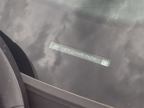 Used 2023 Cadillac XT4 Sport w/ Enhanced Visibility Package image 14