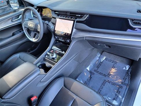 Certified 2024 Jeep Grand Cherokee Limited 4xe image 25