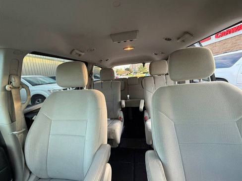 Used 2012 Dodge Grand Caravan SE image 22