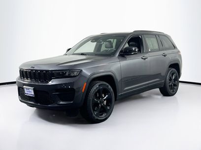 Used 2023 Jeep Grand Cherokee Altitude