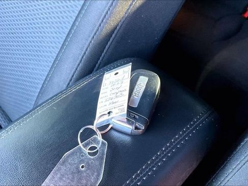 Used 2023 Jeep Compass Sport image 31