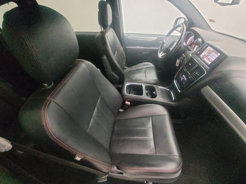 Used 2017 Dodge Grand Caravan GT image 21