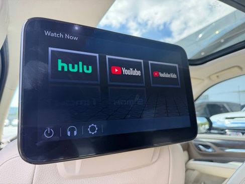 Used 2023 GMC Yukon Denali w/ Advanced Technology Package AWD/4WD image 17
