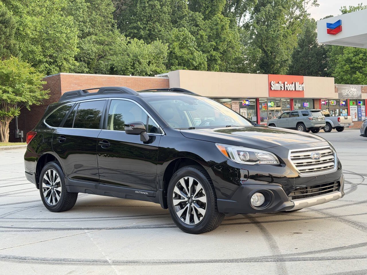 Used 2017 Subaru Outback 3.6R Limited AWD/4WD image 3