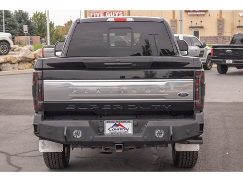 Used 2019 Ford F350 Platinum AWD/4WD image 4