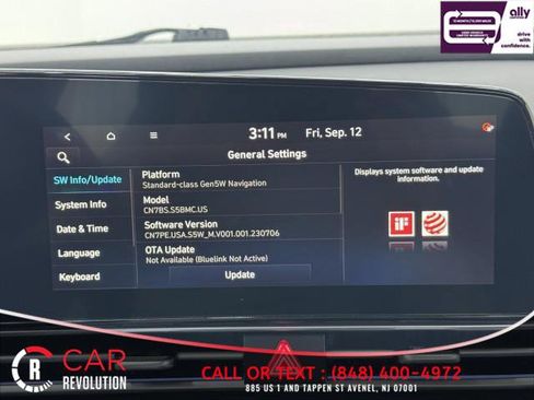 Used 2024 Hyundai Elantra Limited image 29