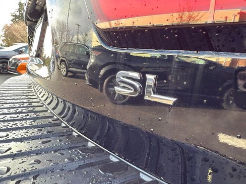 Used 2024 Nissan Armada SL w/ Captain's Chairs Package image 7