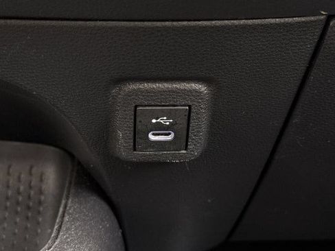 Used 2025 Toyota Corolla LE FWD image 21