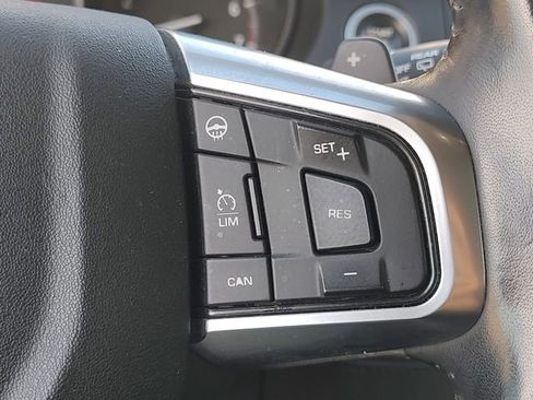 Used 2018 Land Rover Discovery Sport HSE AWD/4WD image 19