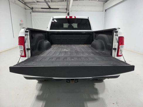 Used 2024 RAM 2500 Tradesman w/ Chrome Appearance Group AWD/4WD image 7
