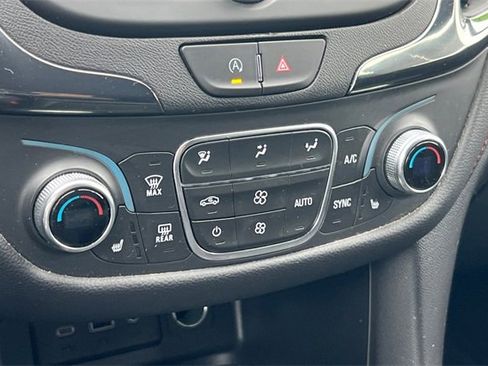 Used 2024 Chevrolet Equinox RS image 27