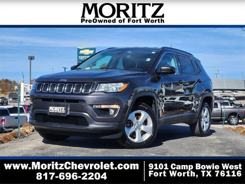 Used 2019 Jeep Compass Latitude image 1