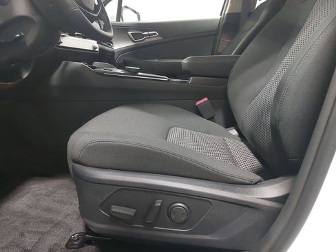 New 2026 Kia Sportage S image 28