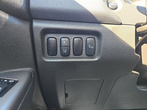 Used 2024 Mitsubishi Outlander Sport SE image 12