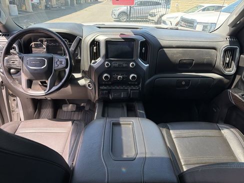 Used 2021 GMC Sierra 1500 Denali w/ Denali Ultimate Package AWD/4WD image 9
