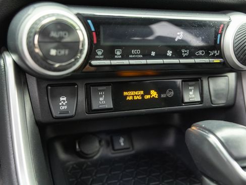 Certified 2020 Toyota RAV4 XSE w/ XSE Grade Weather Package AWD/4WD image 22