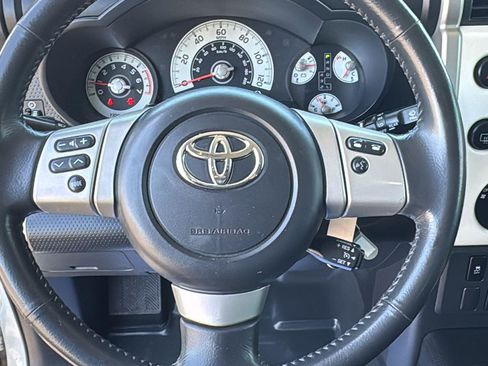 Used 2014 Toyota FJ Cruiser 4WD w/ Upgrade Package image 20
