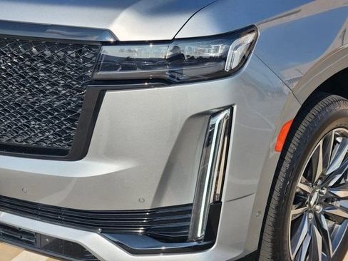 Used 2023 Cadillac Escalade Sport w/ Touring Package RWD image 9