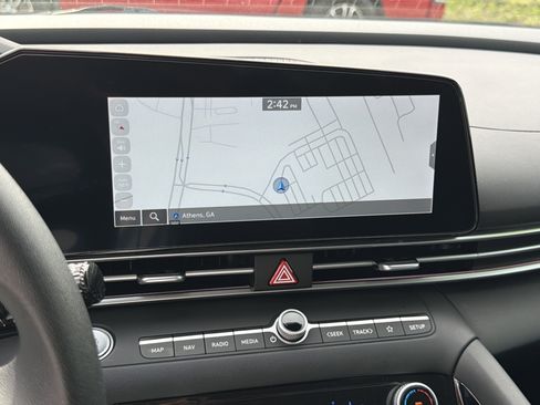 Used 2024 Hyundai Elantra Blue image 6