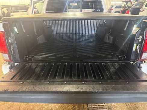 Certified 2023 Toyota Tacoma SR AWD/4WD image 27