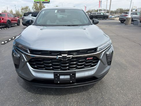 New 2026 Chevrolet Trax RS FWD image 2