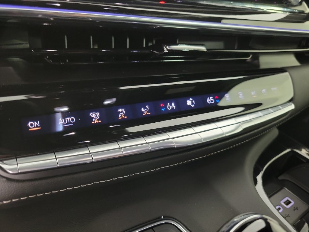 Used 2023 Cadillac Escalade Sport w/ LPO, ONYX Package RWD image 27